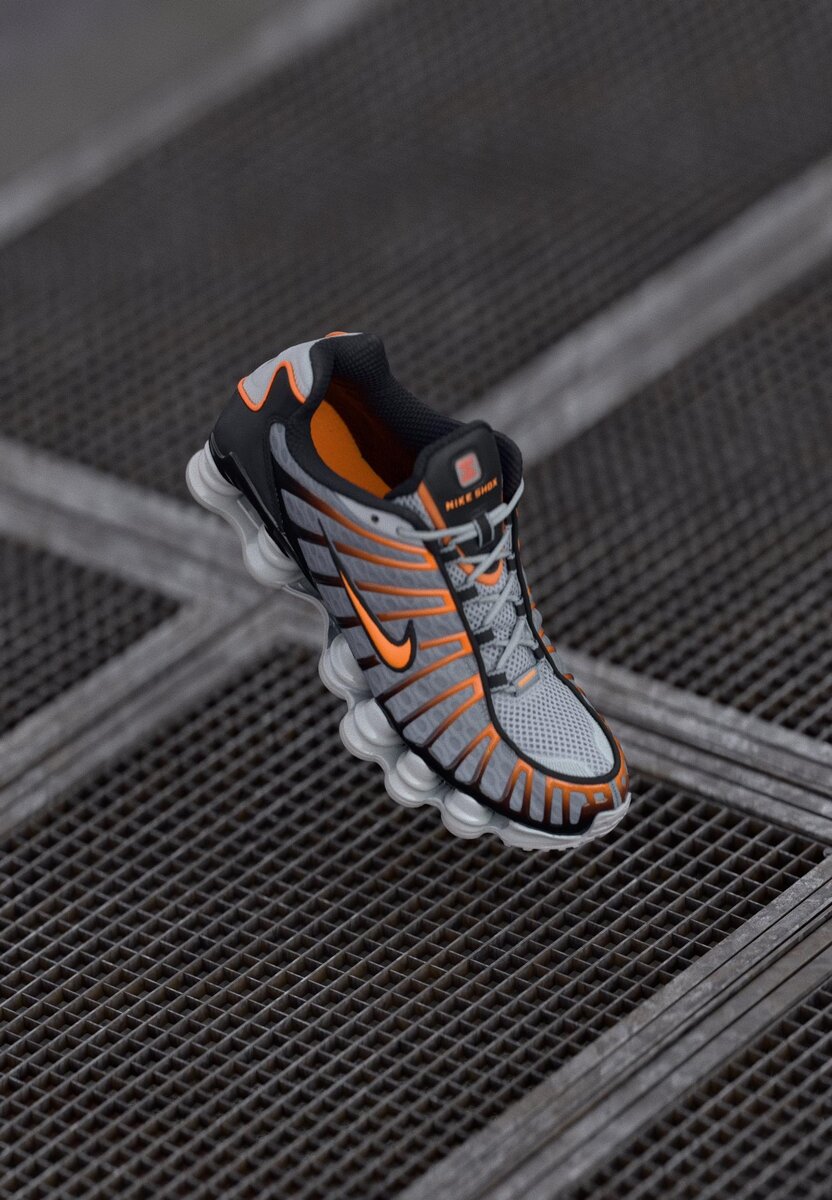 Nike Shox Orange Noir