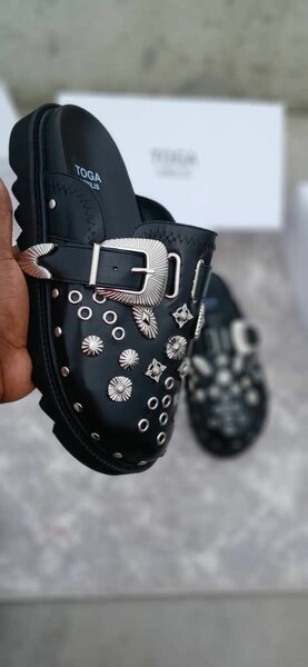 SANDALE ORIGINALE TOGA NOIRE