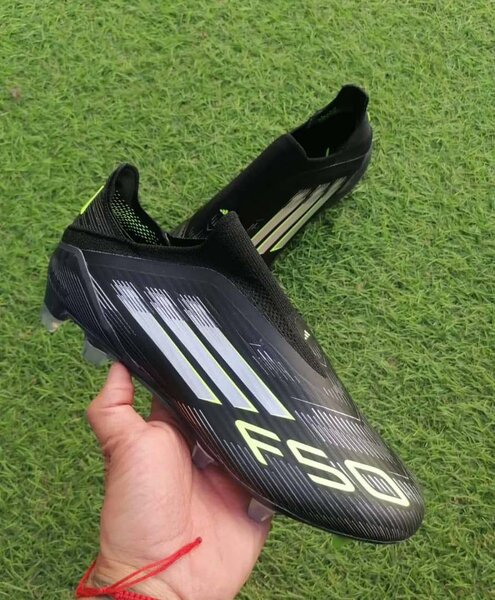 Chaussures de Football F50 Pro