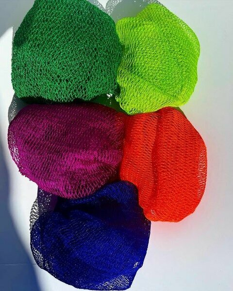 Éponge filet de bain colorée