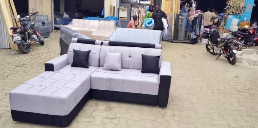 Canapé d'angle moderne gris