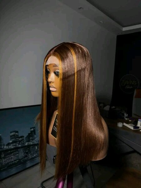 Perruque longue lisse marron