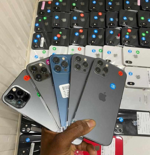 IPhone 12 promax 128go Quasi neuf