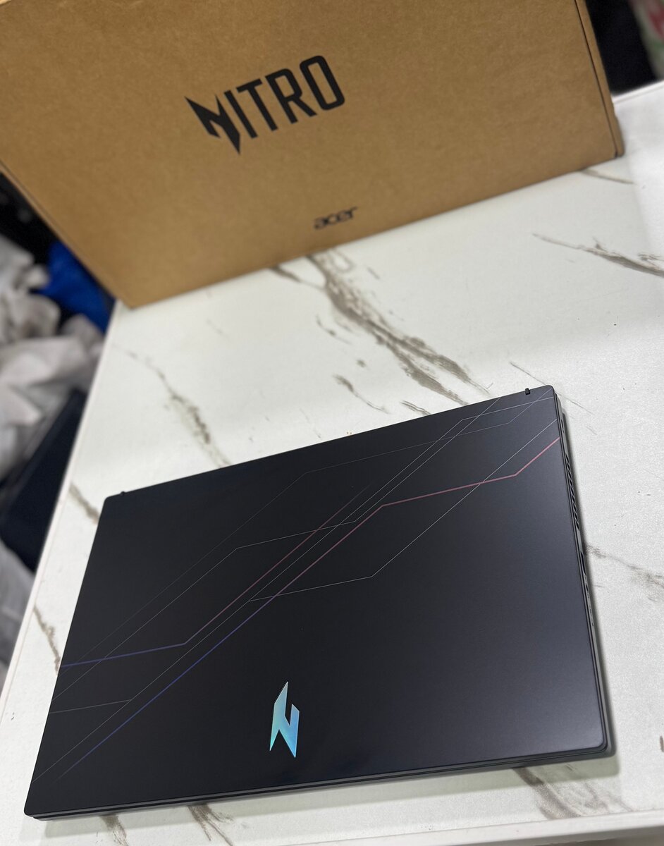 acer nitro anv15-52 i7 13th gé