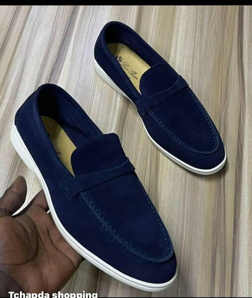 Mocassins en daim bleu élégants