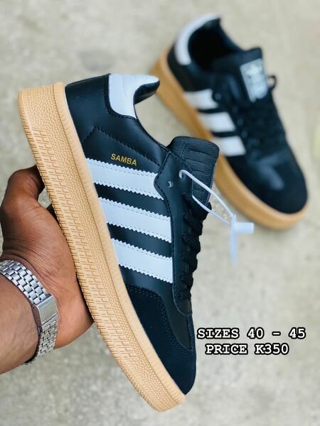 belles baskets pour hommes