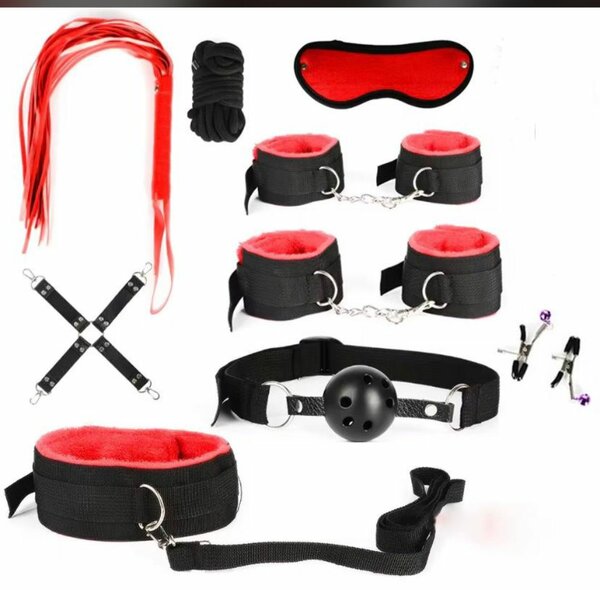 Ensemble de bondage avec bâillon et menottes en cuir