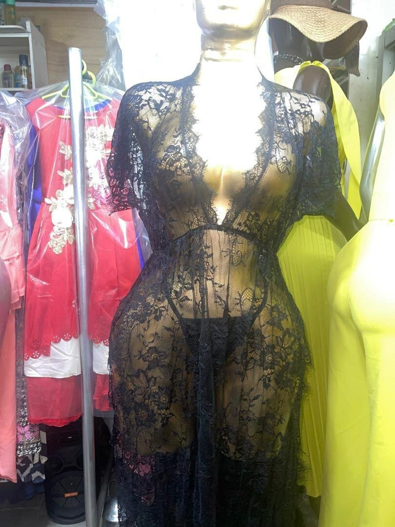 Nuisette en dentelle noire