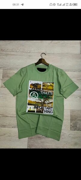 T-shirts graphiques tendance