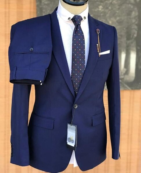 blue men's suit
