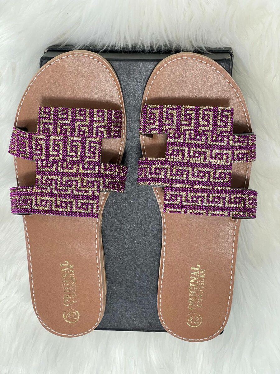 Sandales colorées et élégantes