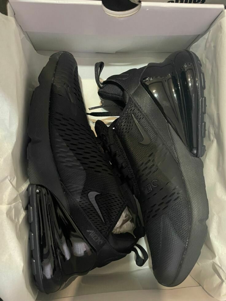 NIKE AIRMAX 270