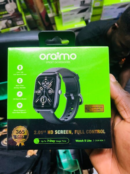 Montre connectée Oraimo HD