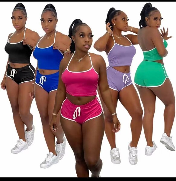 Petite, elle est sexy