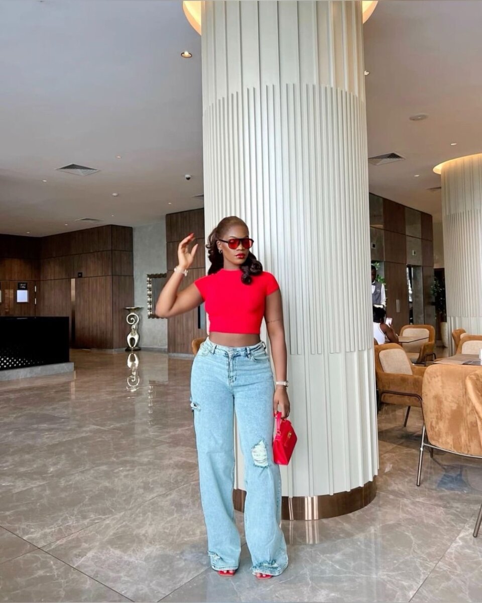 Jeans taille haute déchirés