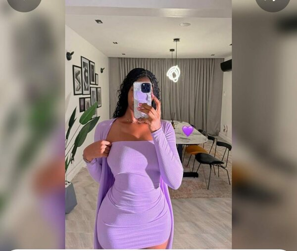 Robe moulante lilas élégante