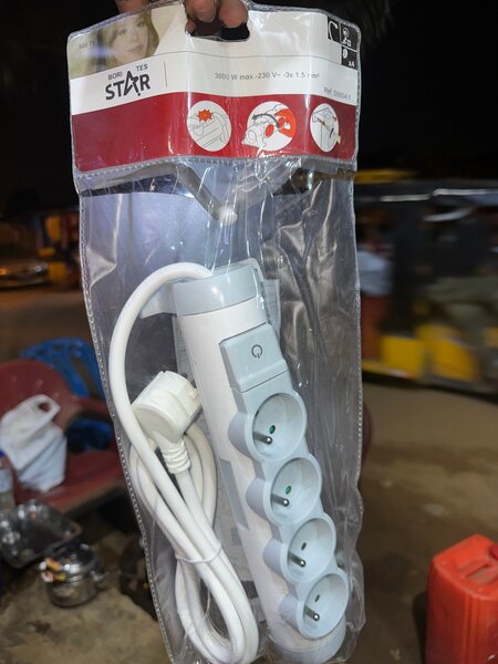 Prise multiple STAR 5 prises