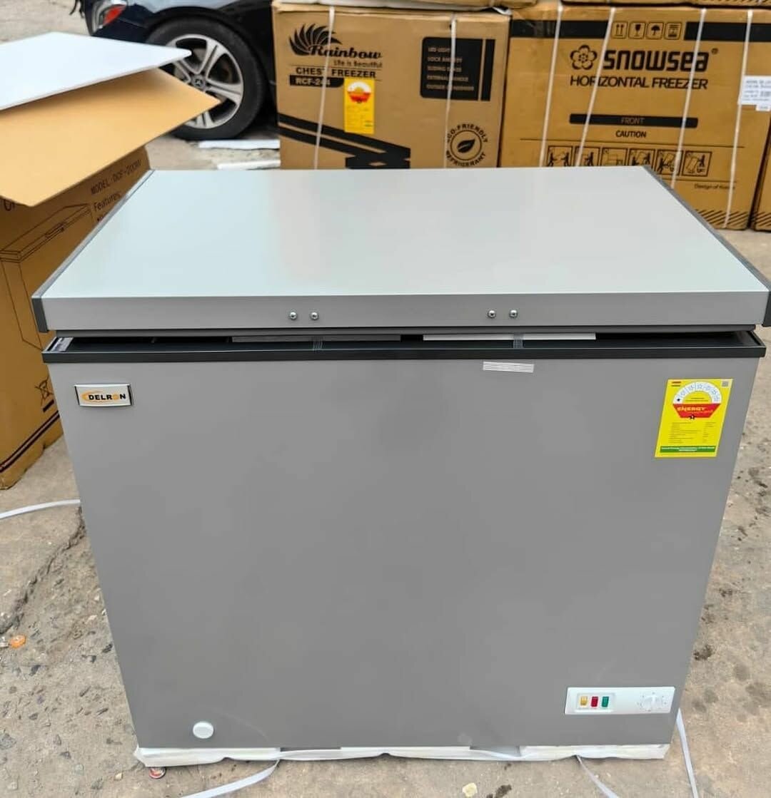 Delron chest freezer Model 200NW Size 197L