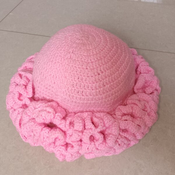 Ruffle hat