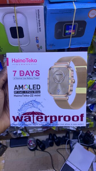 Montre connectée étanche AMOLED