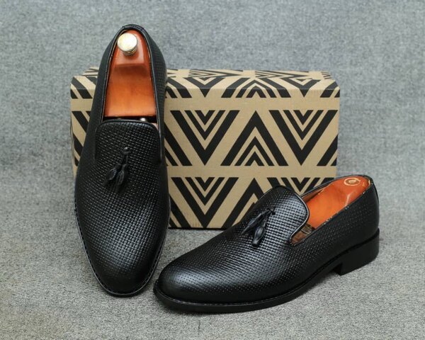 Mocassins en cuir noir élégants