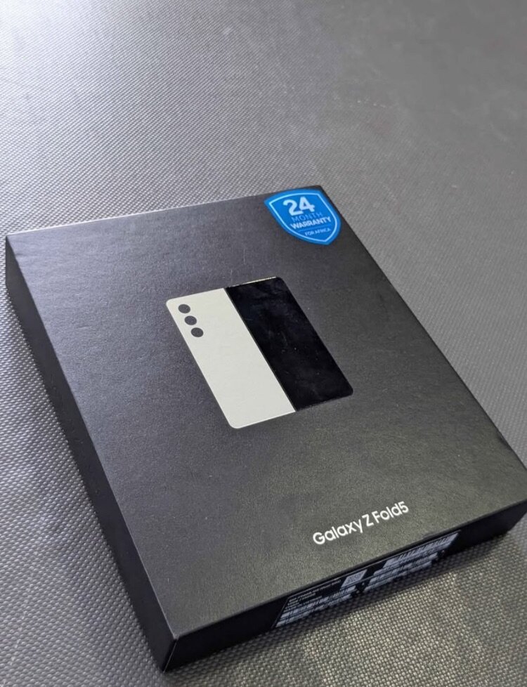 Samsung Galaxy zfold 5G 256GB