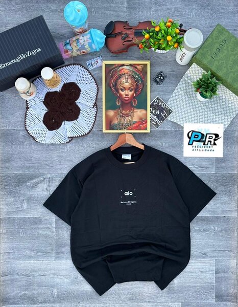 T-shirt noir Alo unisexe