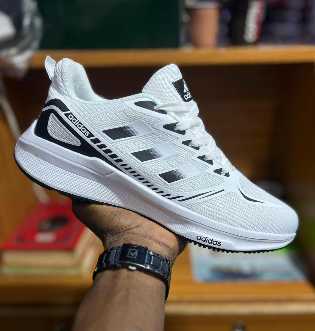 Chaussures de sport Adidas