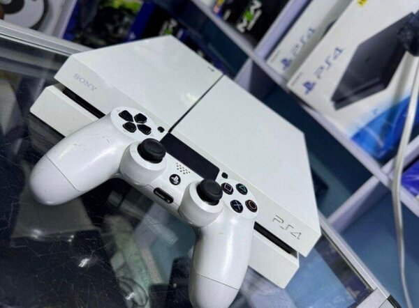 Console Sony PS4 Slim Blanche