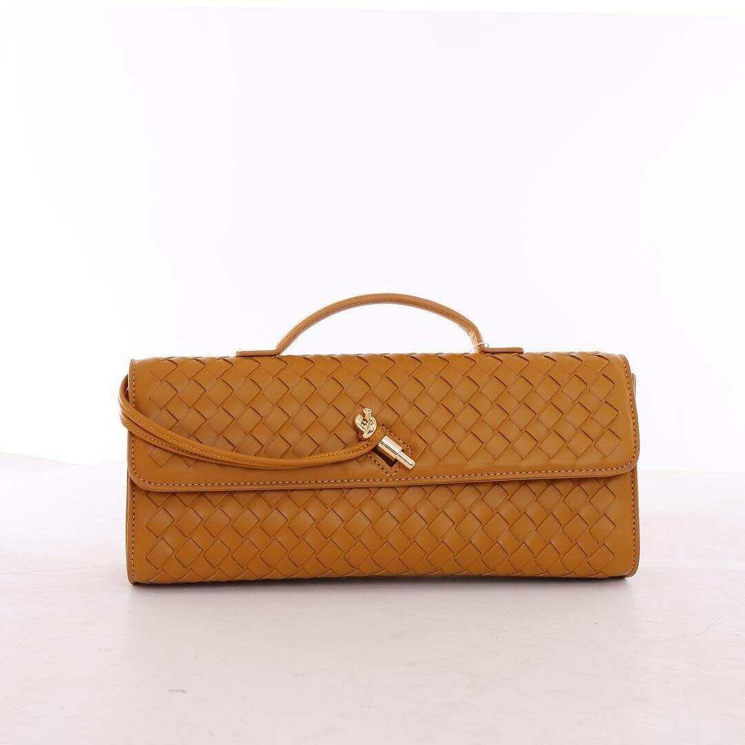 Pochette tressée en cuir élégante