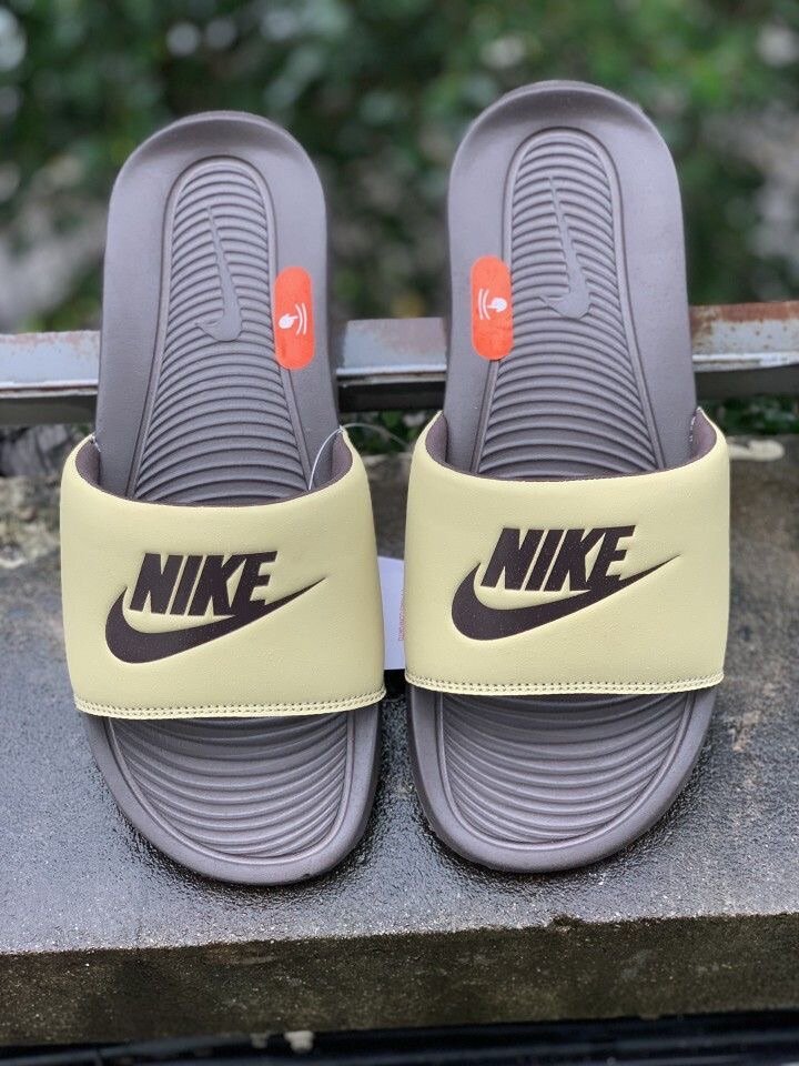 Sandales Nike confortables