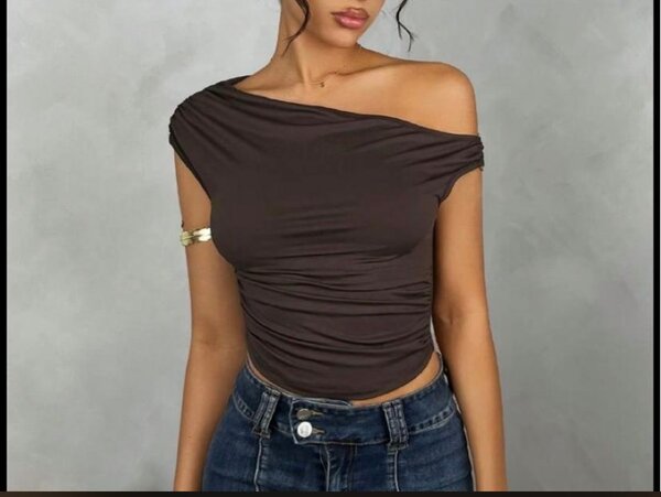 Top court à manches courtes