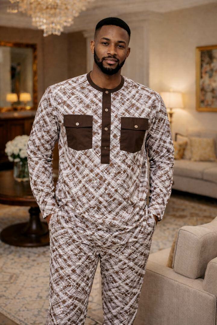 Ensemble homme africain moderne