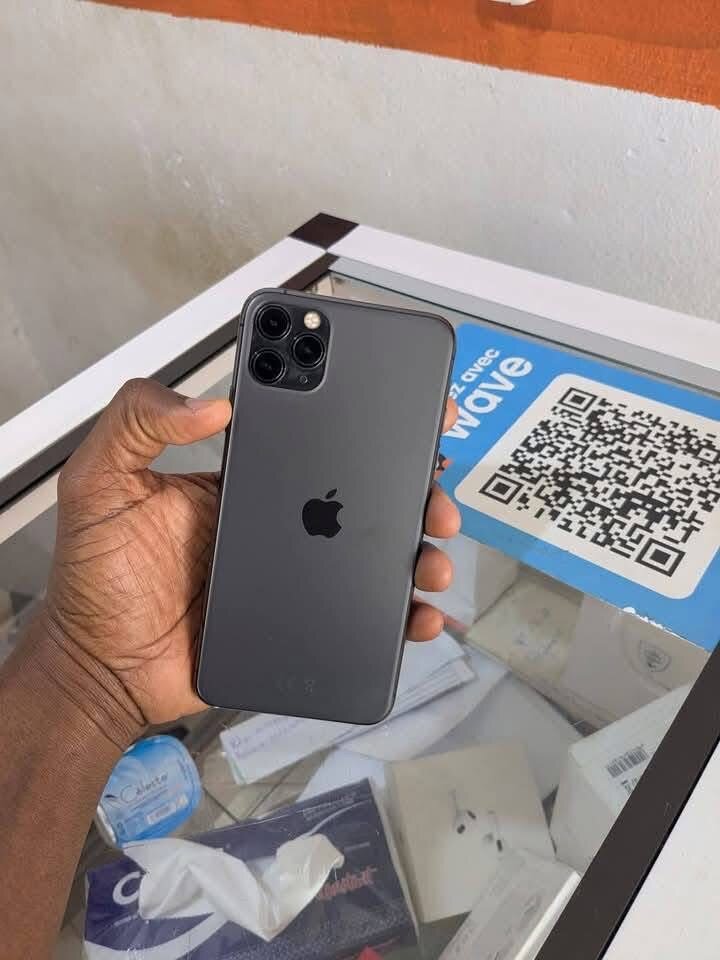 iPhone 11 Pro Max 64 Go
