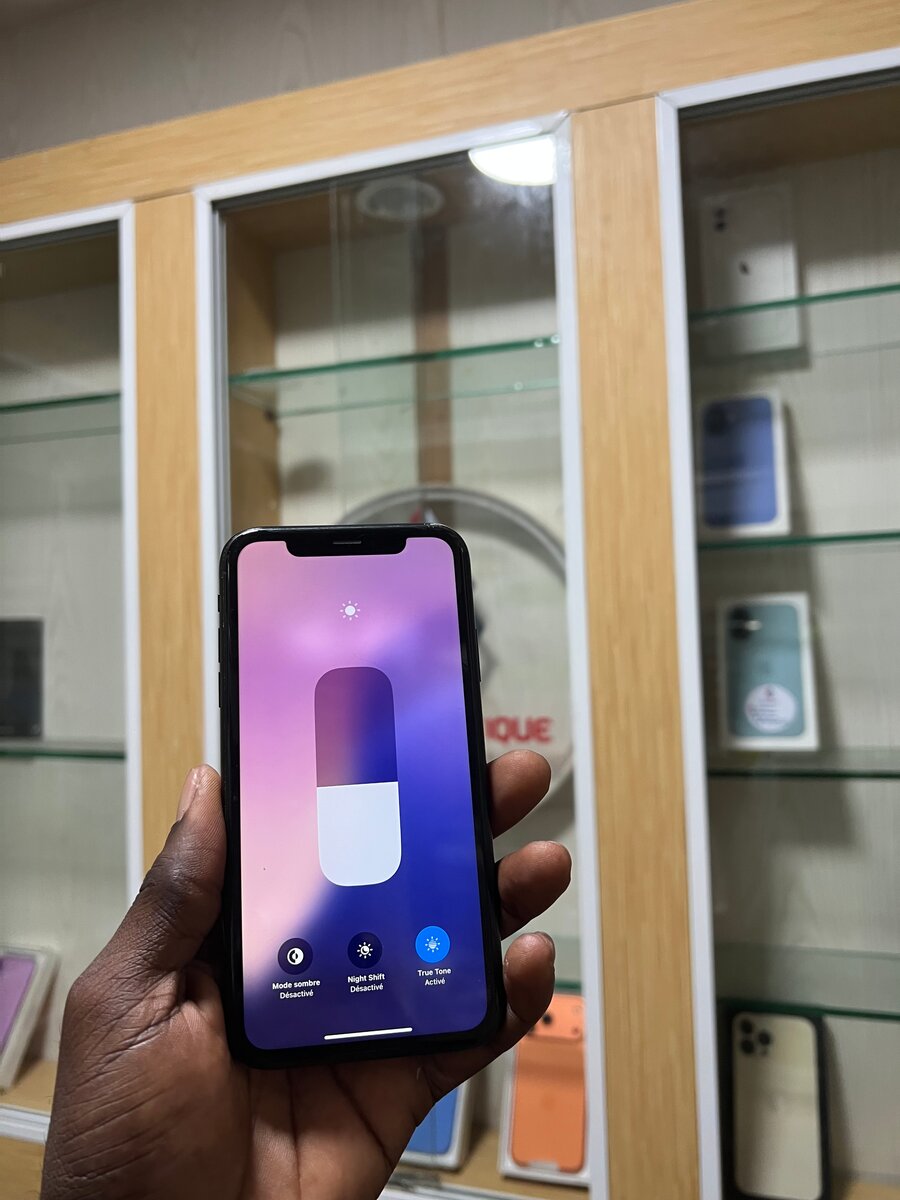 Apple iPhone XR 64GO djaaz