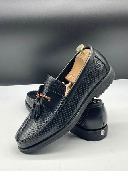 Chaussures noires avec lacets