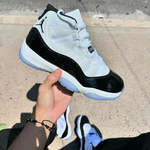 Air jordan 11