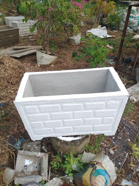 Jardinière rectangulaire blanche