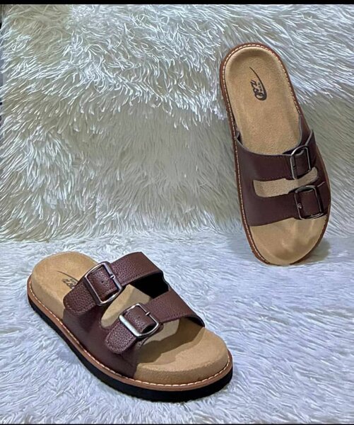 Sandales plates Marron pour homme