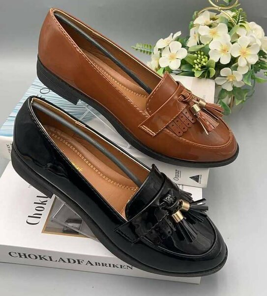 Boyfriend shoes both male and female