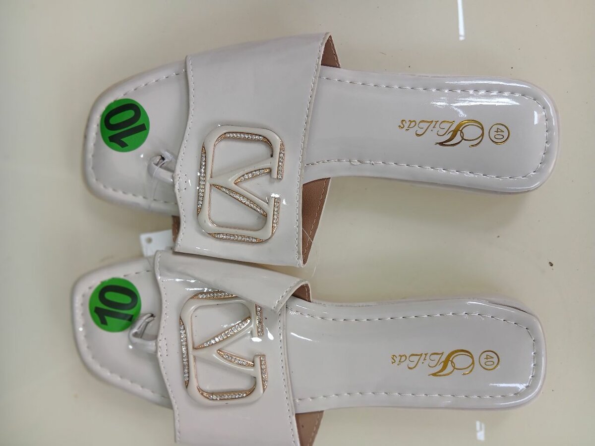 Women's White Flat Heel Sandals