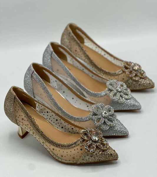 Ladies shoes