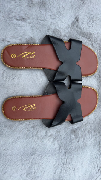 Sandales croisées en cuir