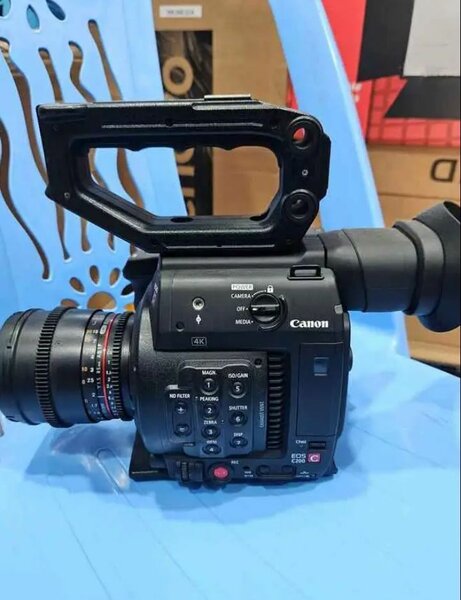 Caméra vidéo 4K Professionnelle Canon/Sony