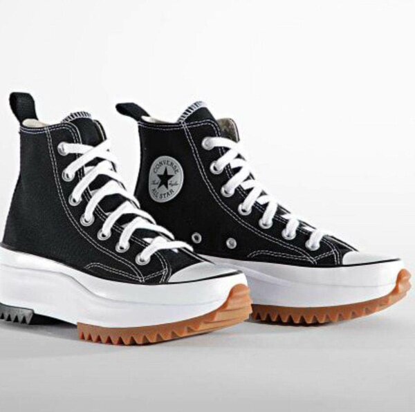 Chic chaussure montante