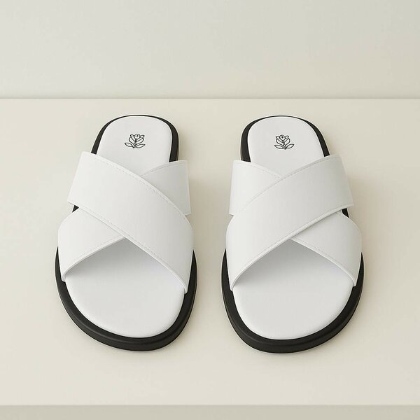 Sandales blanches modernes