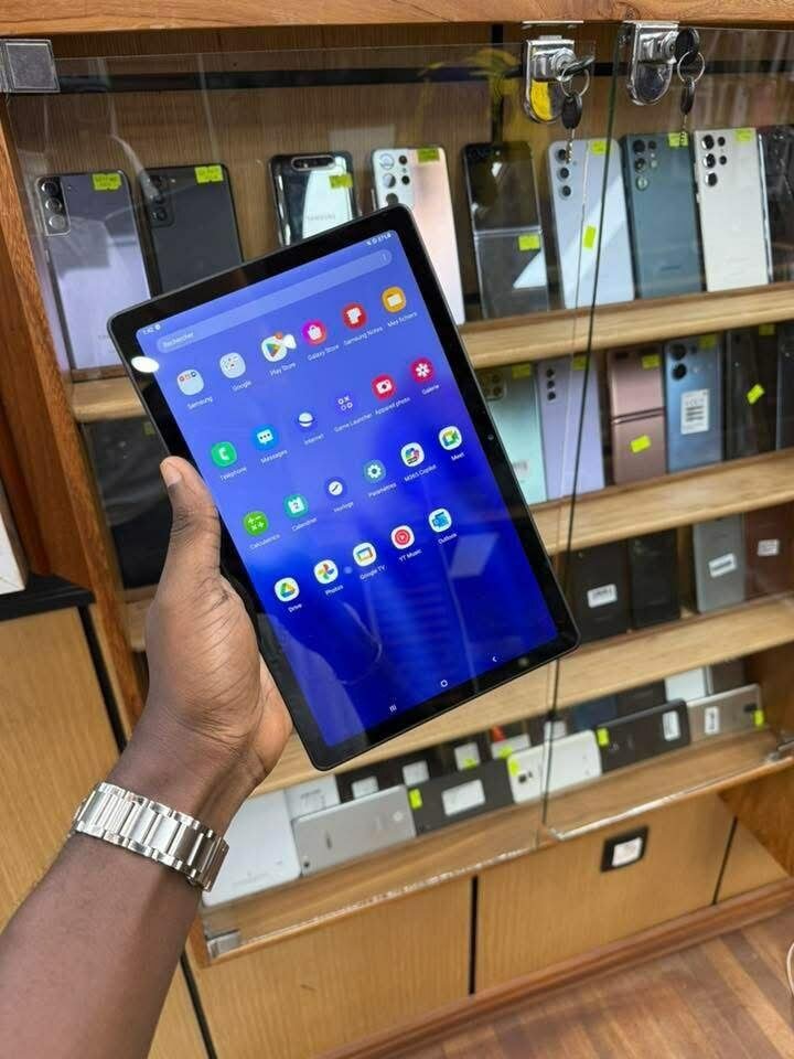 SAMSUNG TAB A7