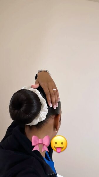 Chouchou cheveux en satin brillant