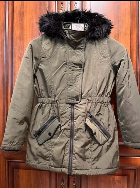 Стильная парка (произ-во Европа) на девочку 11-12 лет:)