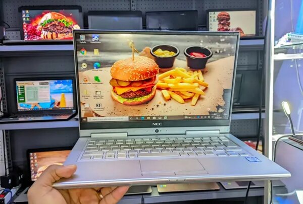 Ordinateur portable NEC argent